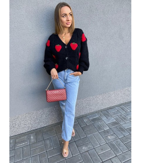 svetr strawberries black