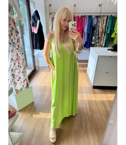 Áčkové dlouhé šaty