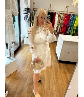 Nádherné krajkové šaty